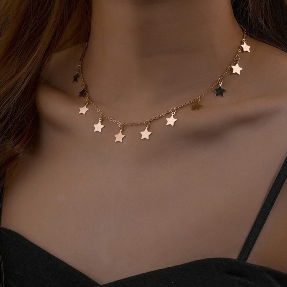 Gold star necklace